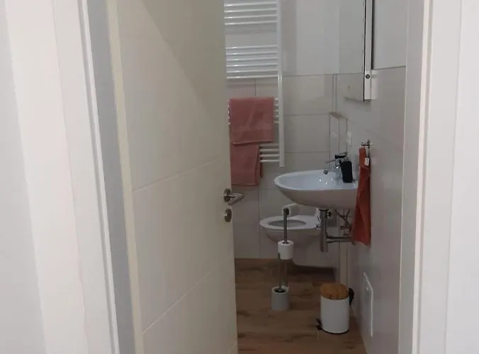 Luxurioese Mit Eigenem Garten Διαμέρισμα