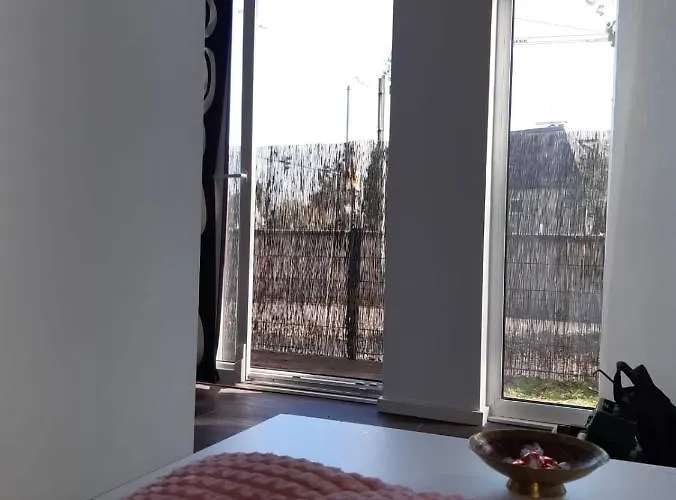 Luxurioese Mit Eigenem Garten Aψβούργη