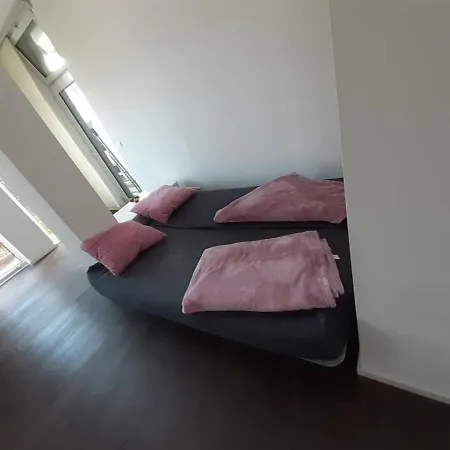 Luxurioese Mit Eigenem Garten Apartment *