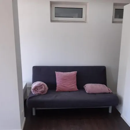 Apartment Luxurioese Mit Eigenem Garten Augsburg