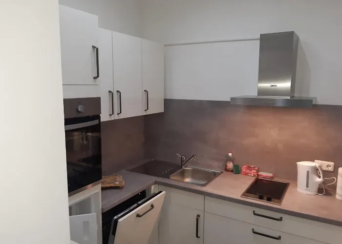 Apartman Luxurioese Mit Eigenem Garten *