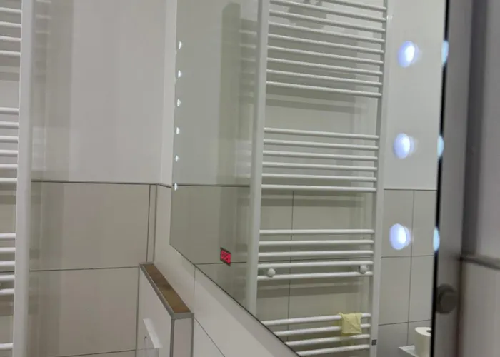 Apartman Luxurioese Mit Eigenem Garten